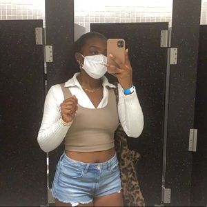 Meet your Posher, Anija